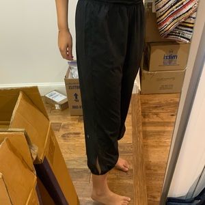 Lululemon fold-over crop joggers - black